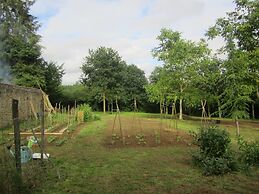 Le Manoir Aux Douves