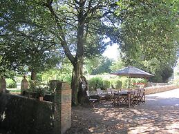 Le Manoir Aux Douves