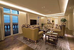 Hilton Dalian Golden Pebble Beach Resort