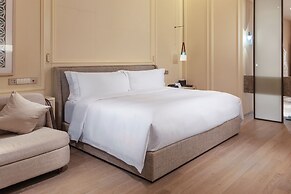 Hilton Dalian Golden Pebble Beach Resort