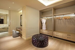 Hilton Dalian Golden Pebble Beach Resort