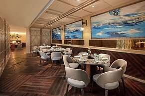 Hilton Dalian Golden Pebble Beach Resort