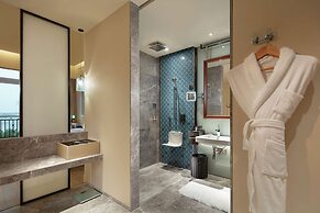 Hilton Dalian Golden Pebble Beach Resort