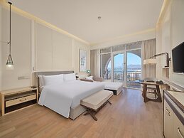 Hilton Dalian Golden Pebble Beach Resort