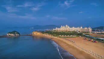 Hilton Dalian Golden Pebble Beach Resort