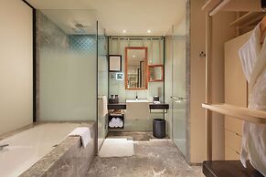 Hilton Dalian Golden Pebble Beach Resort