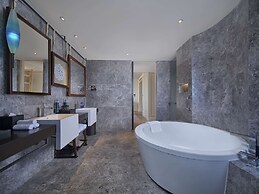 Hilton Dalian Golden Pebble Beach Resort