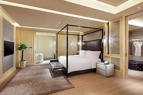 Hilton Dalian Golden Pebble Beach Resort