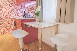 Room 4 & 5 Apartments