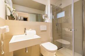 Room 4 & 5 Apartments