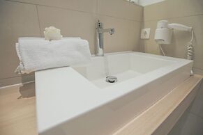 Room 4 & 5 Apartments