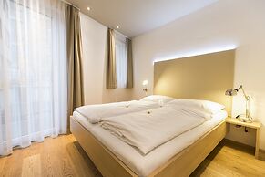 Room 4 & 5 Apartments