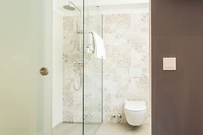 Room 4 & 5 Apartments