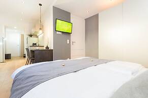 Room 4 & 5 Apartments