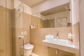 Room 4 & 5 Apartments