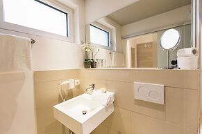 Room 4 & 5 Apartments