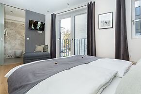 Room 4 & 5 Apartments