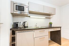 Room 4 & 5 Apartments