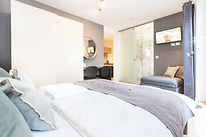 Room 4 & 5 Apartments