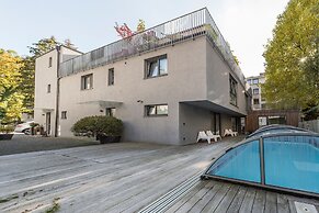 Room 4 & 5 Apartments