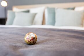 Room 4 & 5 Apartments