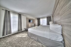 Riverside Apartments By The Beach