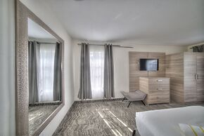 Riverside Apartments By The Beach