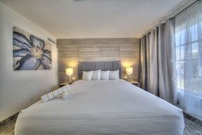 Riverside Apartments By The Beach