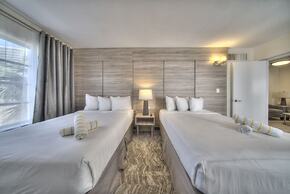 Riverside Apartments By The Beach