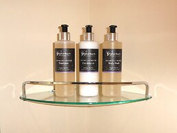 The Willows - Room Only Accommodation