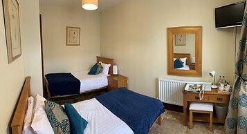 England's Gate and Coachhouse