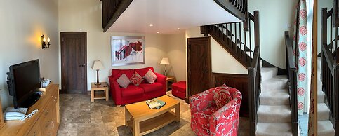 England's Gate and Coachhouse