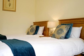 England's Gate and Coachhouse