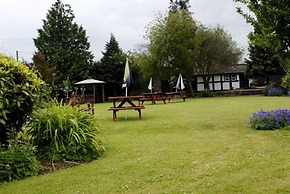 England's Gate and Coachhouse