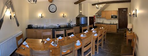 England's Gate and Coachhouse