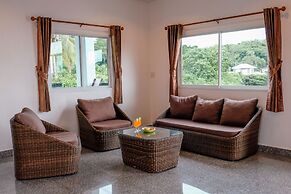 The Lake House Ko Yo