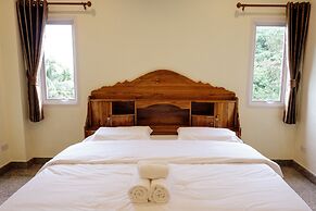 The Lake House Ko Yo