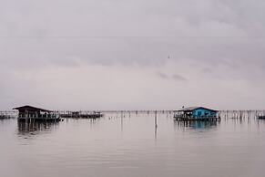 The Lake House Ko Yo