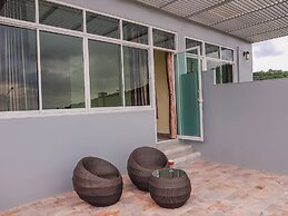 The Lake House Ko Yo