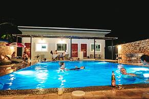 The Lake House Ko Yo