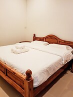 The Lake House Ko Yo