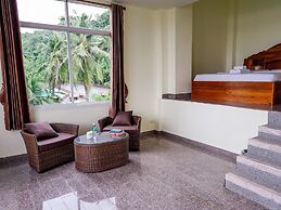 The Lake House Ko Yo