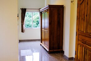 The Lake House Ko Yo