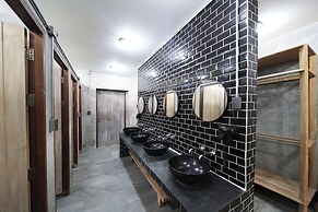 The Chic Lipe - Hostel