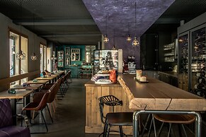 Weinbar und Hotel FahrAway