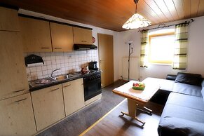 Cozy Apartment with Roof Terrace