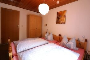 Cozy Apartment with Roof Terrace