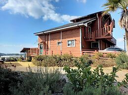 Breakfast at Tiffany's Pension