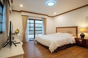 Oriental Palace Apartments Hanoi