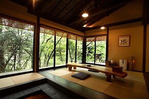 Hanarenoyado Sennomori